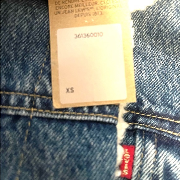 LEVI’S Denim Sherpa Ex-Boyfriend Jacket Embroidered Gold Floral Extra Small NEW - Picture 7 of 8